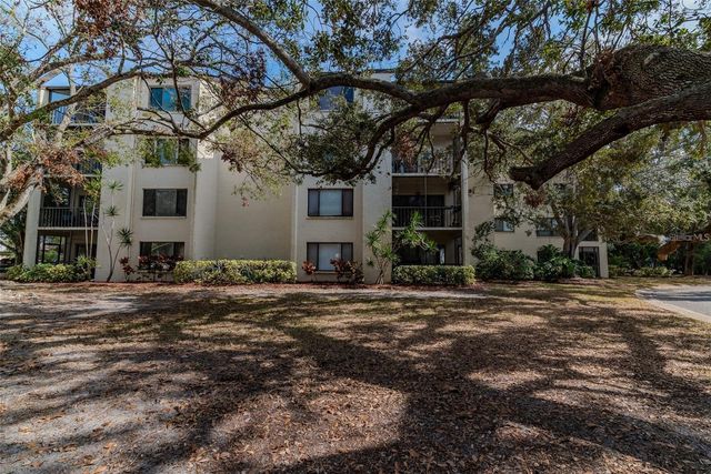 700 STARKEY ROAD 1114, Largo, FL 33771