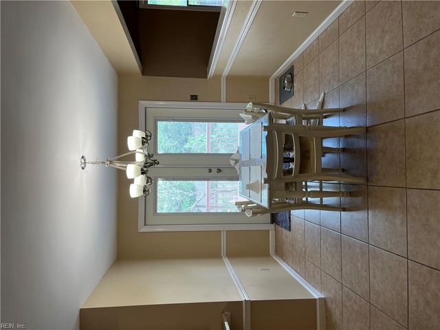 646 Edgewood ARCH, Chesapeake, VA 23322