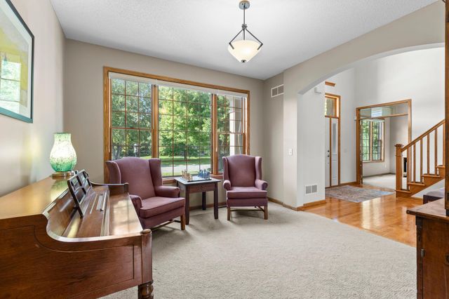11542 Avery Drive, Inver Grove Heights, MN 55077