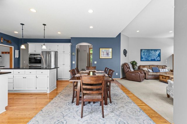 11542 Avery Drive, Inver Grove Heights, MN 55077