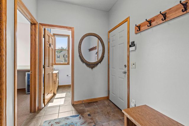 11542 Avery Drive, Inver Grove Heights, MN 55077