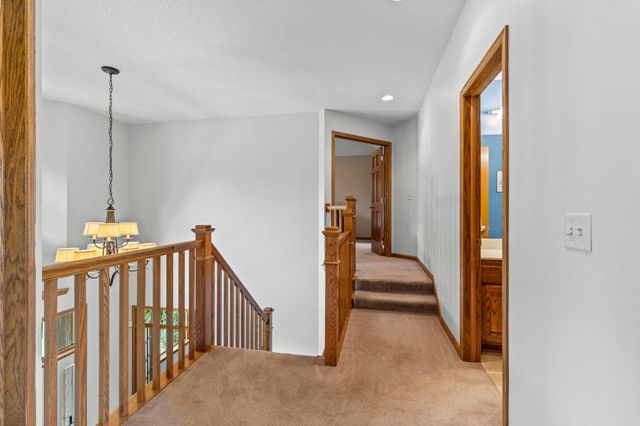 11542 Avery Drive, Inver Grove Heights, MN 55077