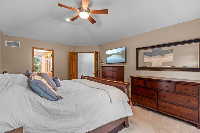 11542 Avery Drive, Inver Grove Heights, MN 55077