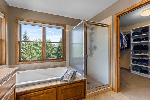 11542 Avery Drive, Inver Grove Heights, MN 55077