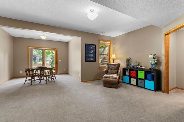 11542 Avery Drive, Inver Grove Heights, MN 55077
