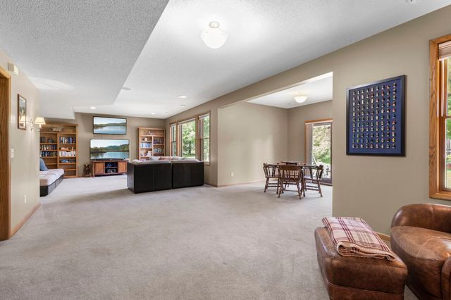 11542 Avery Drive, Inver Grove Heights, MN 55077