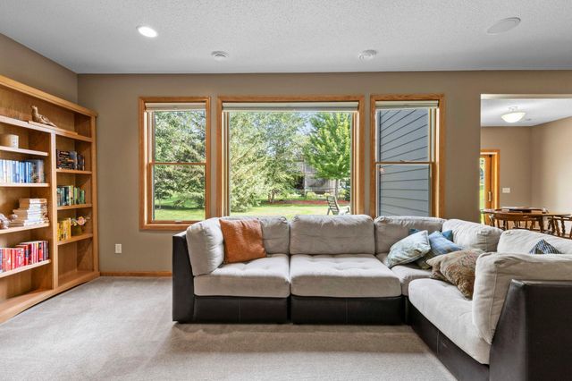 11542 Avery Drive, Inver Grove Heights, MN 55077
