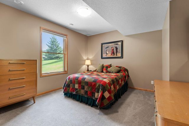 11542 Avery Drive, Inver Grove Heights, MN 55077
