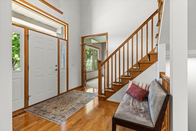 11542 Avery Drive, Inver Grove Heights, MN 55077