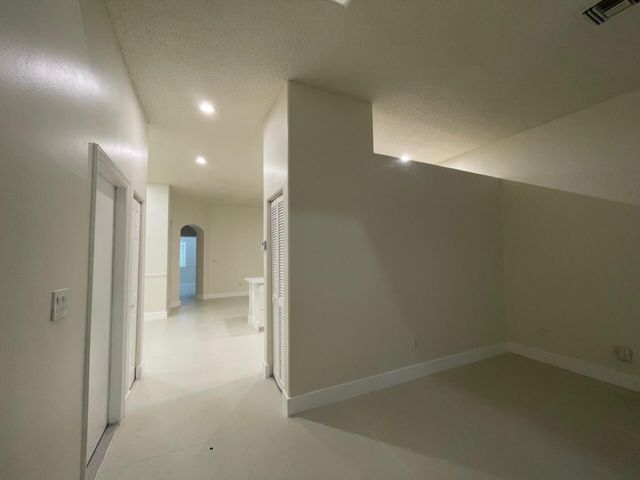 1806 NW 98th Avenue NW, Pembroke Pines, FL 33024