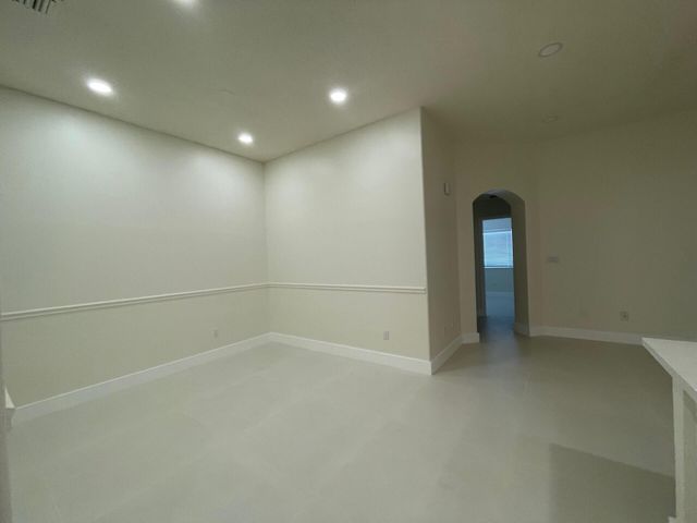 1806 NW 98th Avenue NW, Pembroke Pines, FL 33024
