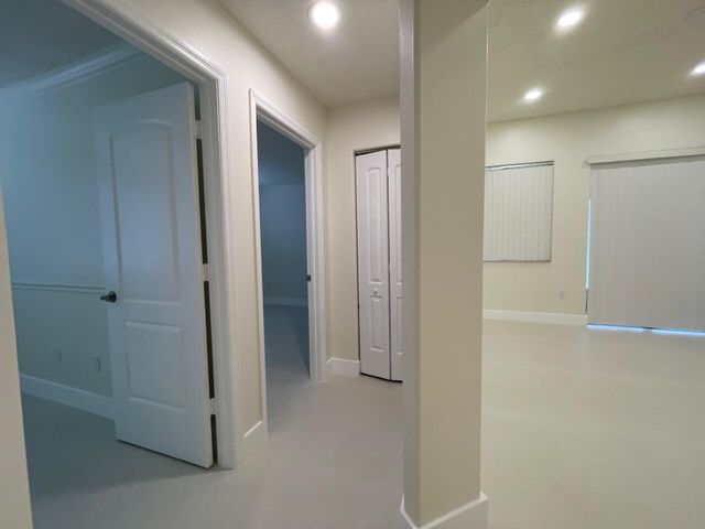 1806 NW 98th Avenue NW, Pembroke Pines, FL 33024