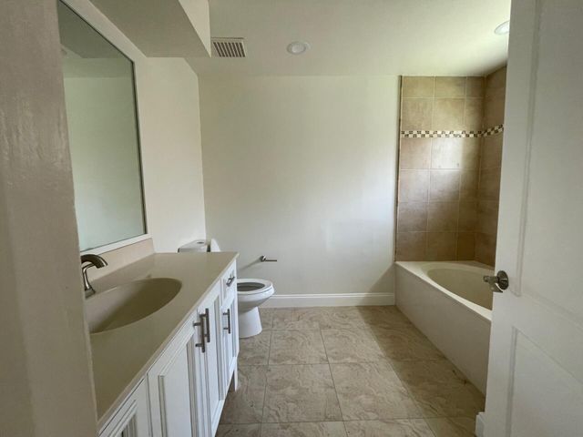 1806 NW 98th Avenue NW, Pembroke Pines, FL 33024
