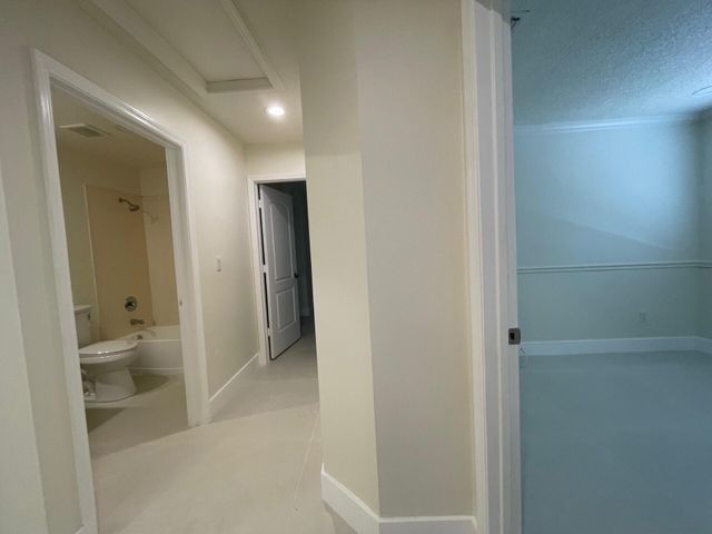 1806 NW 98th Avenue NW, Pembroke Pines, FL 33024