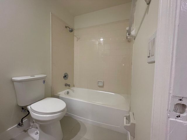 1806 NW 98th Avenue NW, Pembroke Pines, FL 33024