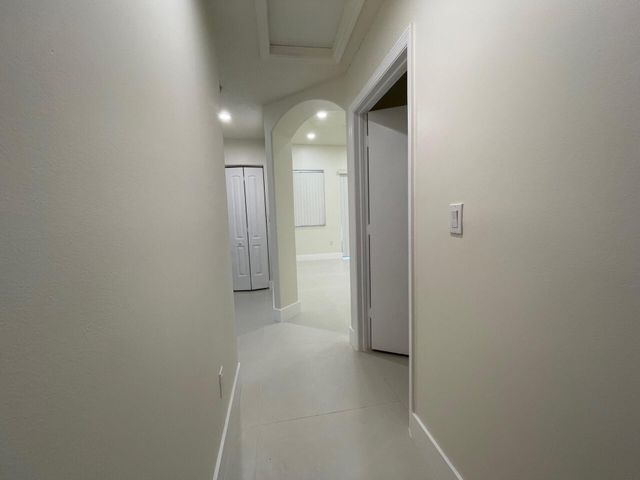 1806 NW 98th Avenue NW, Pembroke Pines, FL 33024