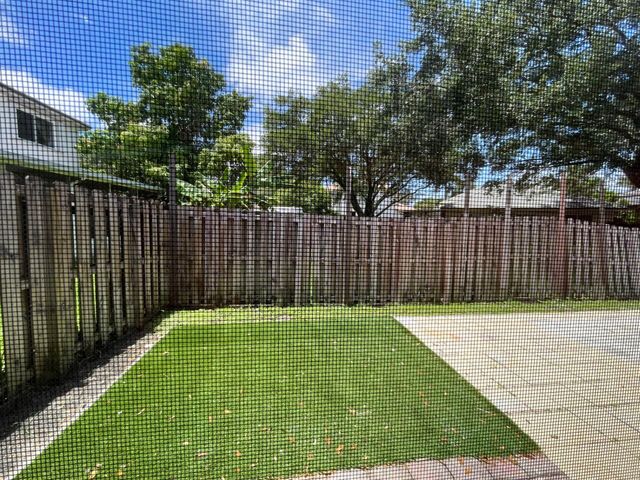 1806 NW 98th Avenue NW, Pembroke Pines, FL 33024