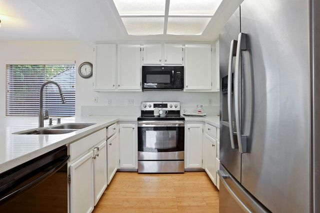 145 Machado Ct, Tracy, CA 95376