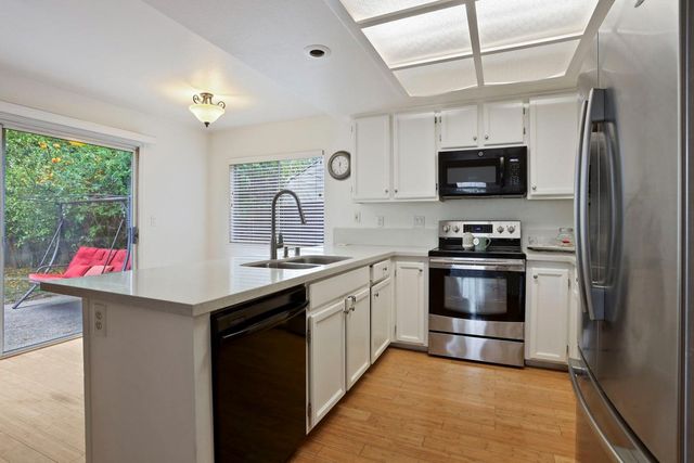 145 Machado Ct, Tracy, CA 95376