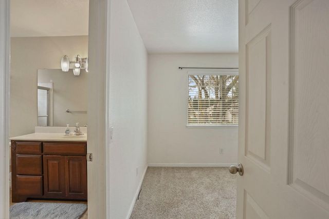 145 Machado Ct, Tracy, CA 95376