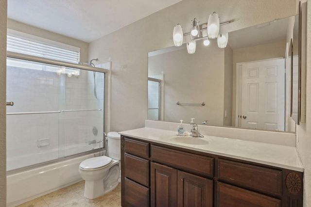 145 Machado Ct, Tracy, CA 95376