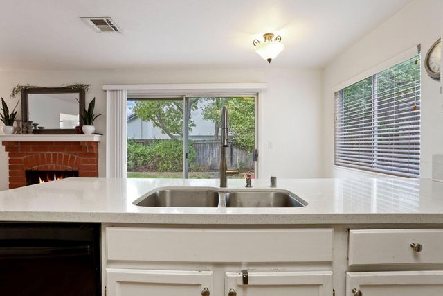 145 Machado Ct, Tracy, CA 95376