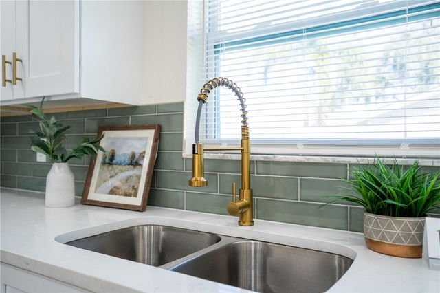 13469 SOL VISTA DR, Largo, FL 33774