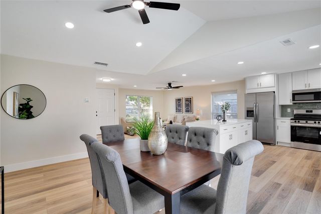 13469 SOL VISTA DR, Largo, FL 33774