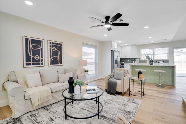 13469 SOL VISTA DR, Largo, FL 33774