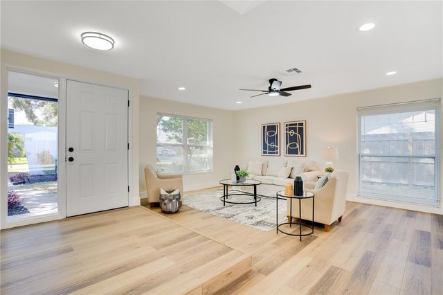 13469 SOL VISTA DR, Largo, FL 33774