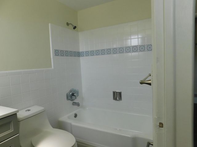 741 Hummingbird Way 2, North Palm Beach, FL 33408