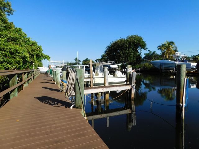 741 Hummingbird Way 2, North Palm Beach, FL 33408