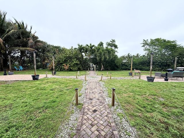 741 Hummingbird Way 2, North Palm Beach, FL 33408