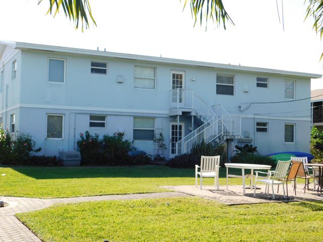 741 Hummingbird Way 2, North Palm Beach, FL 33408