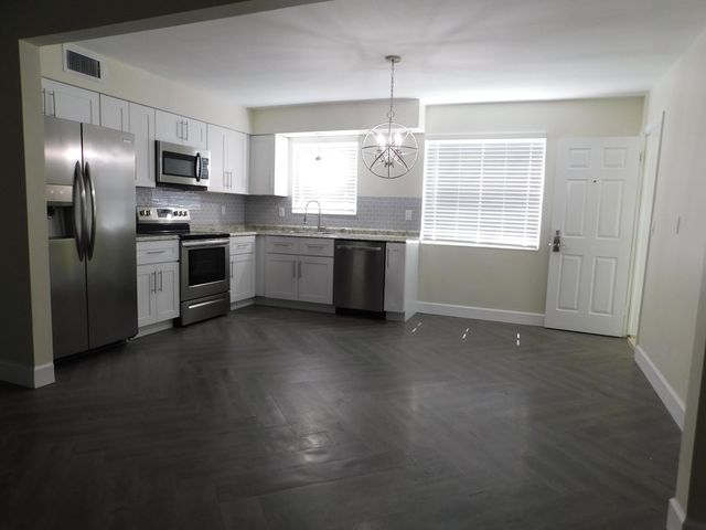 741 Hummingbird Way 2, North Palm Beach, FL 33408