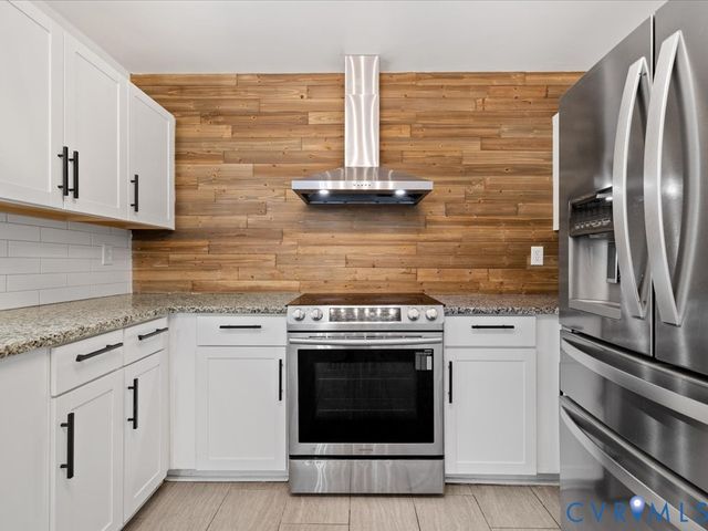 4113 Poplar Grove Rd, Midlothian, VA 23112