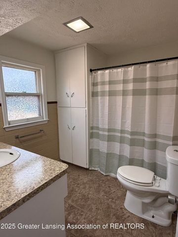 518 N Jenison Avenue, Lansing, MI 48915