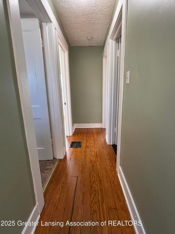 518 N Jenison Avenue, Lansing, MI 48915