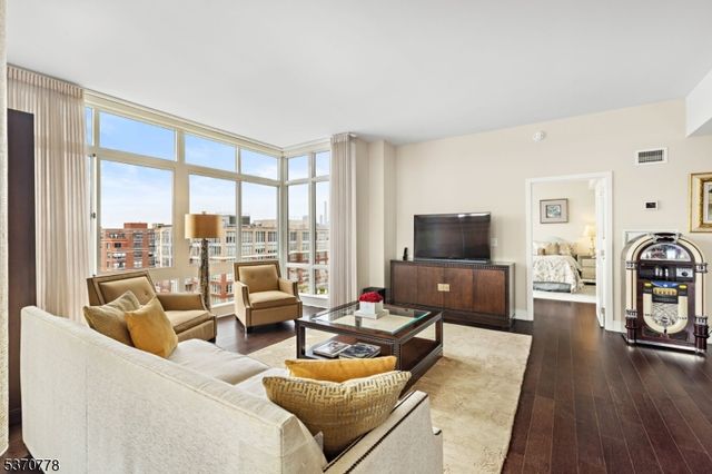 1100 Maxwell Ln 1213, Hoboken City, NJ 07030