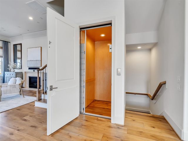 1228 Mosaico Lane, Houston, TX 77055