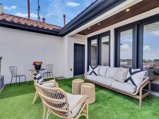 1228 Mosaico Lane, Houston, TX 77055