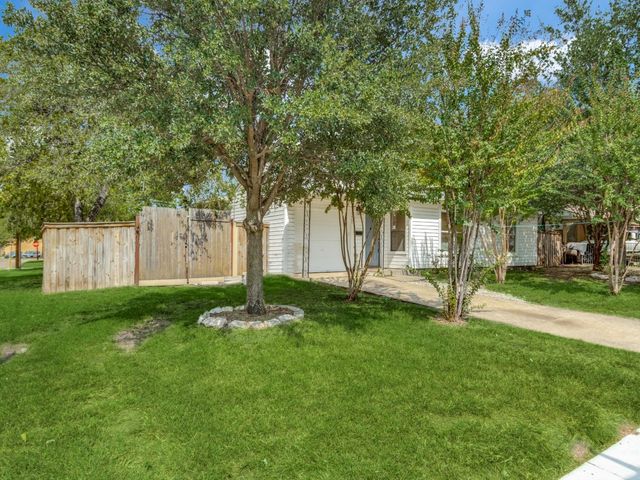 2405 Hillglenn Road, Dallas, TX 75228