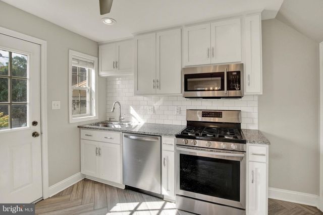 912 PLEASURE RD, Lancaster, PA 17601