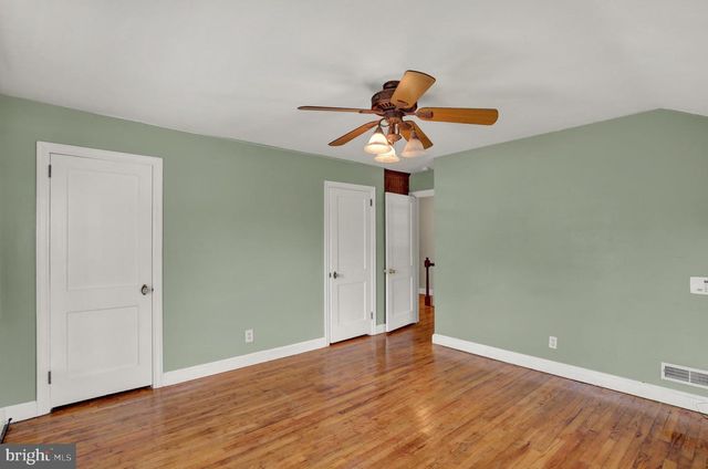 912 PLEASURE RD, Lancaster, PA 17601