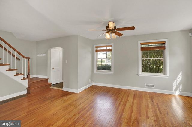 912 PLEASURE RD, Lancaster, PA 17601