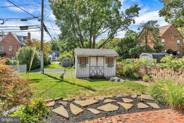 912 PLEASURE RD, Lancaster, PA 17601