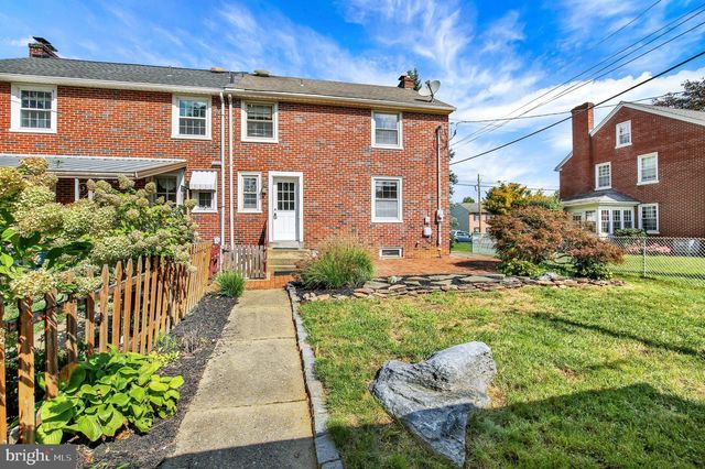 912 PLEASURE RD, Lancaster, PA 17601