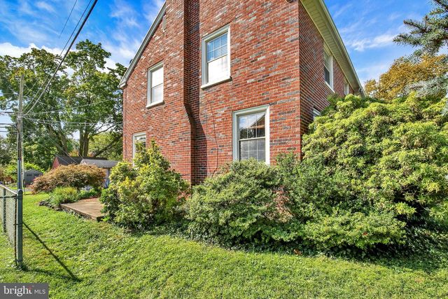 912 PLEASURE RD, Lancaster, PA 17601