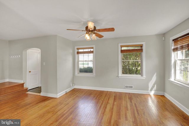 912 PLEASURE RD, Lancaster, PA 17601