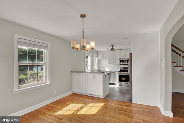 912 PLEASURE RD, Lancaster, PA 17601